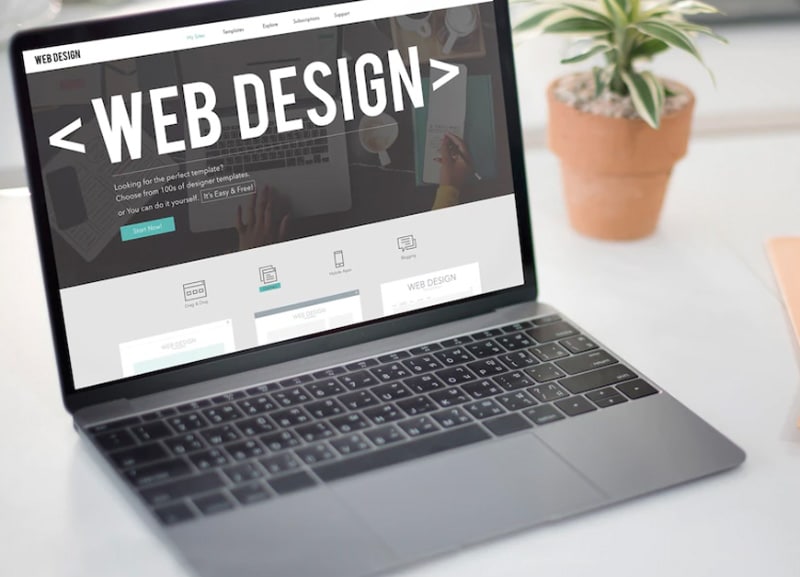 Ecran d'ordinateur avec un site web
